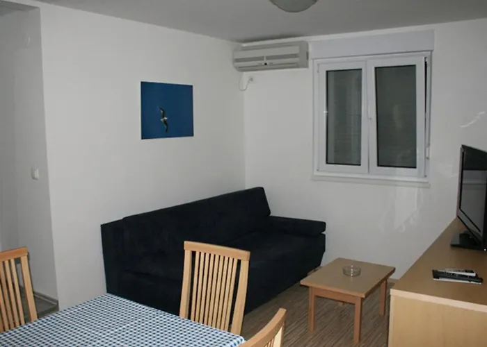 By The Sea Apartman *